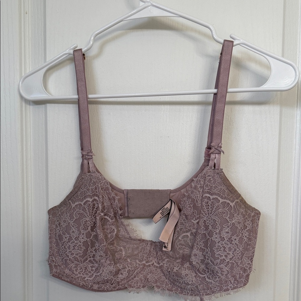 Victoria's Secret Lace Bralette in Dusty Pink